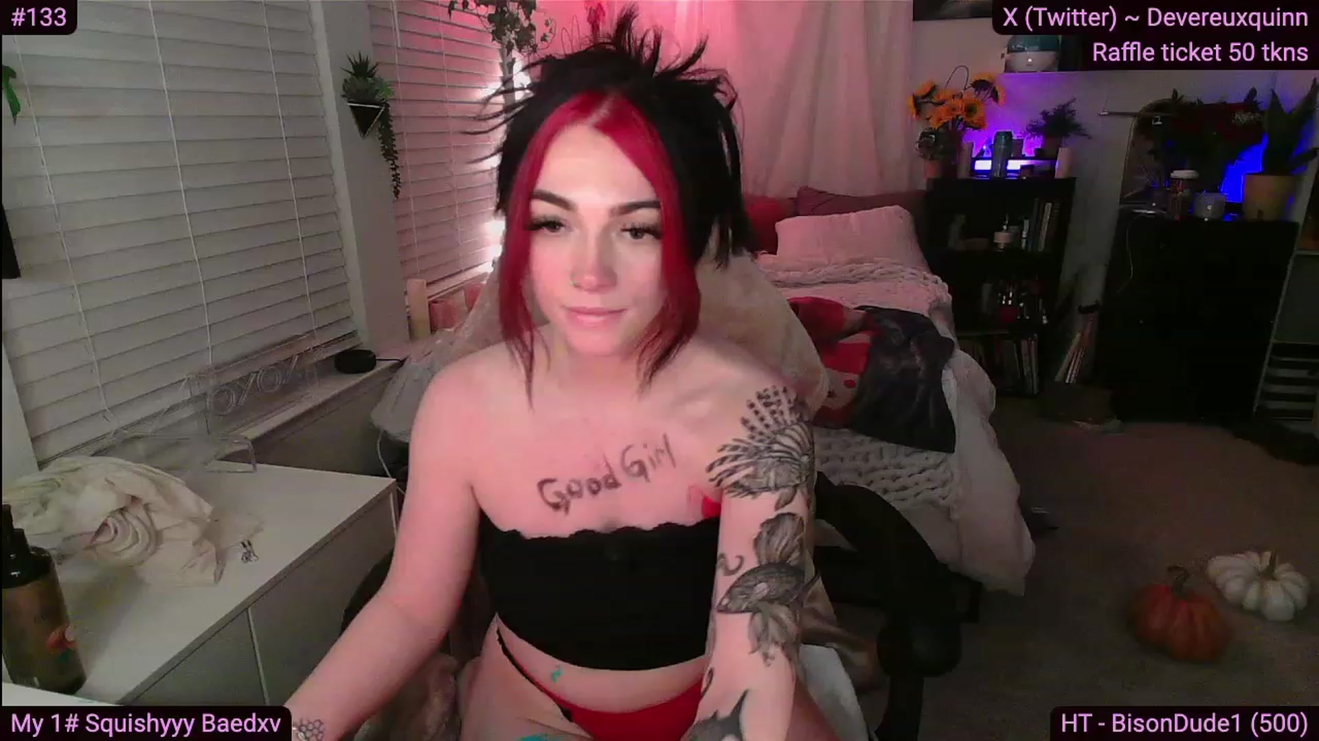 Gallery image thumbnail from Devereuxquinn's myfreecams stream on, 11/16/2023, 09:20 image 1 of 20