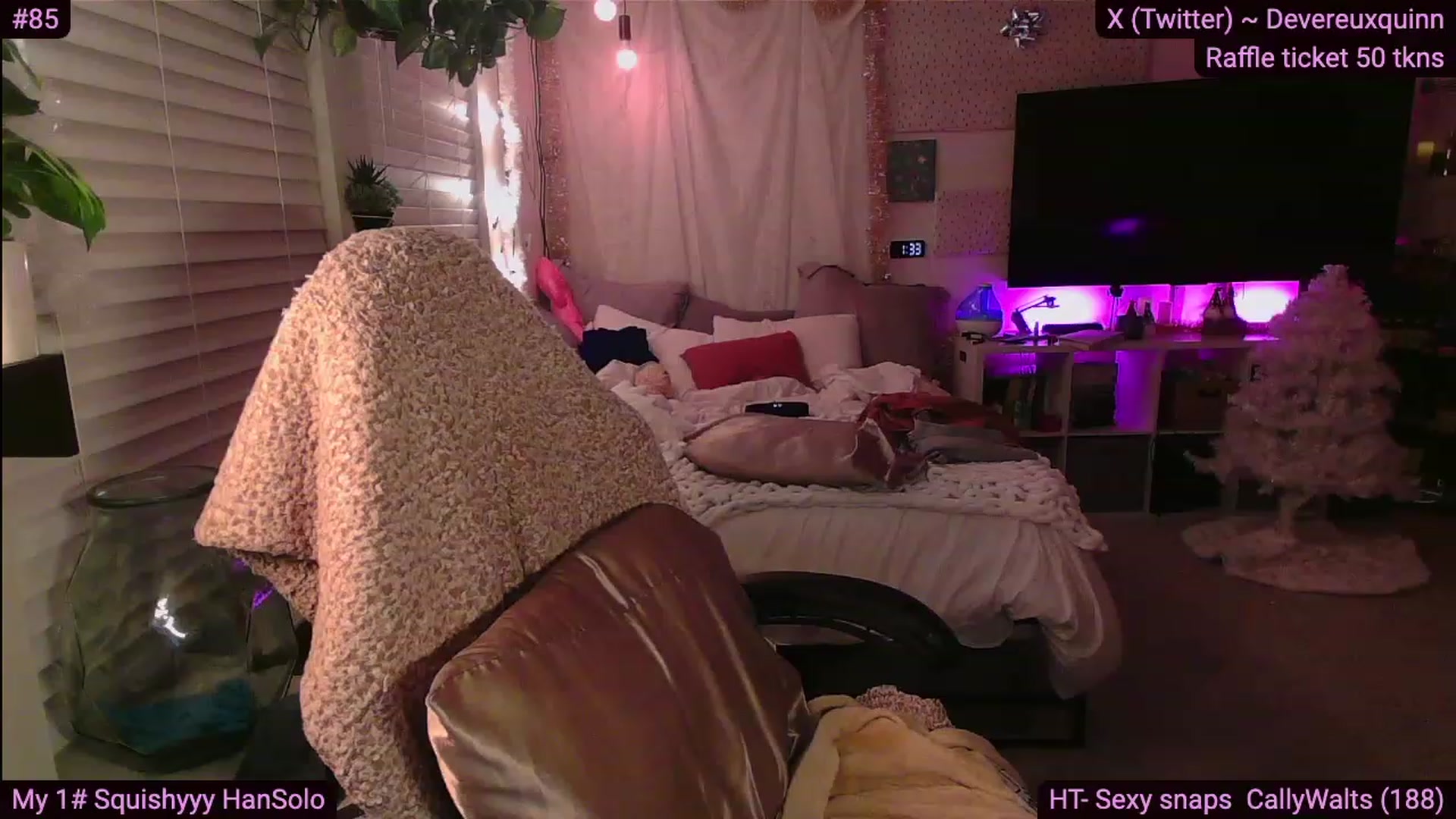 Gallery image thumbnail from Devereuxquinn's myfreecams stream on, 11/29/2023, 06:54 image 19 of 20