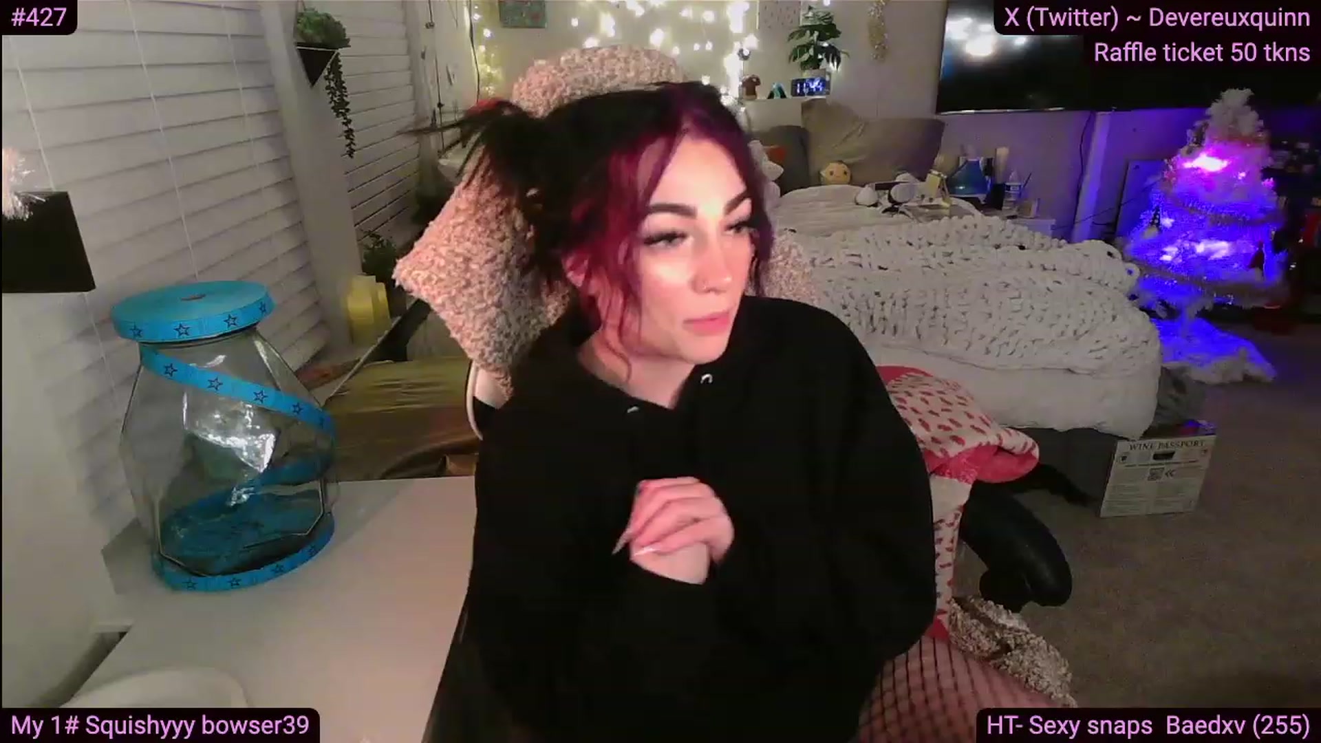 Gallery image thumbnail from Devereuxquinn's myfreecams stream on, 12/02/2023, 06:47 image 1 of 20