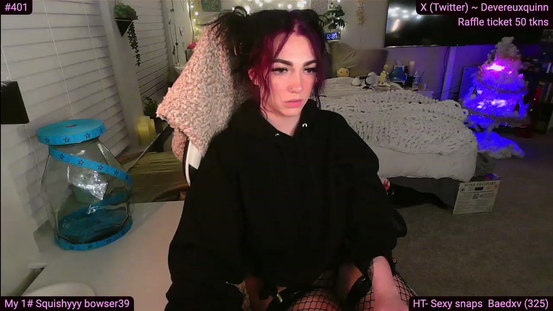 Gallery image thumbnail from Devereuxquinn's myfreecams stream on, 12/02/2023, 06:47 image 5 of 20