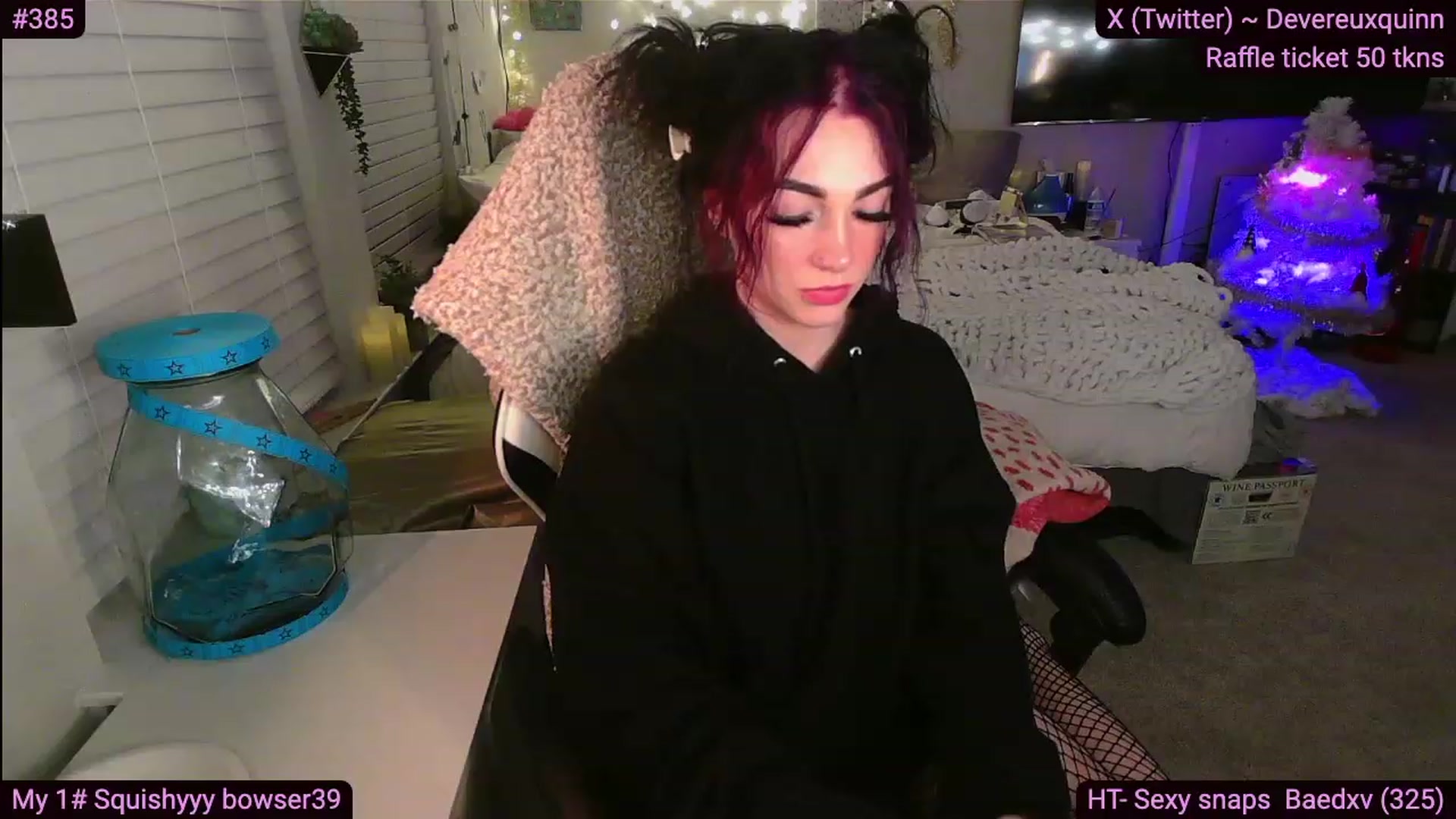 Gallery image thumbnail from Devereuxquinn's myfreecams stream on, 12/02/2023, 06:47 image 6 of 20