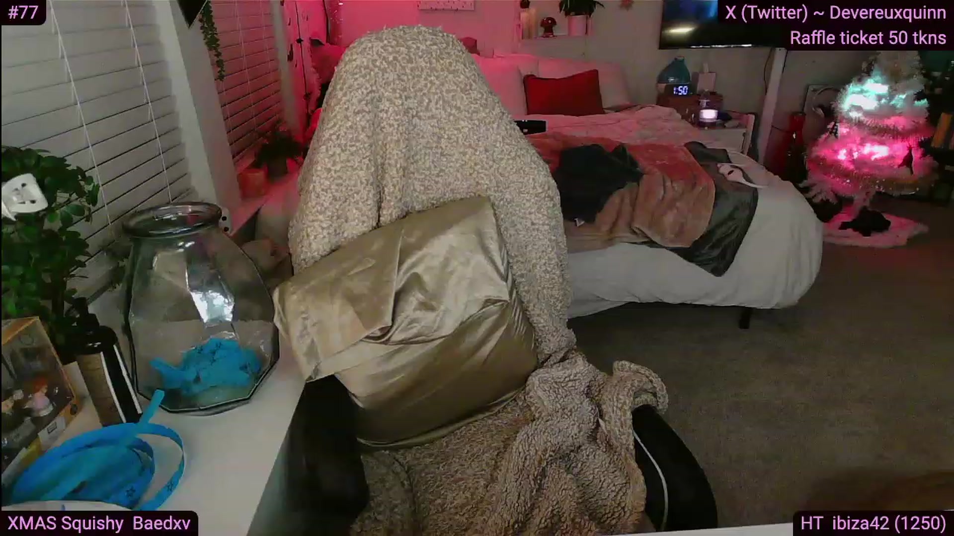 Gallery image thumbnail from Devereuxquinn's myfreecams stream on, 12/06/2023, 07:56 image 8 of 20