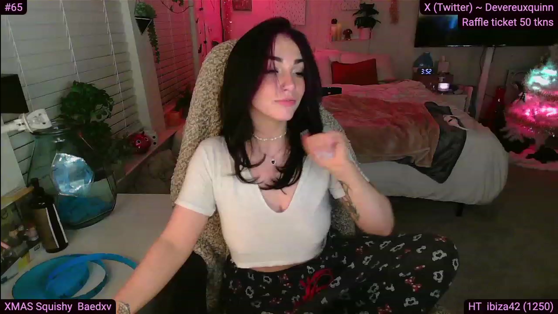 Gallery image thumbnail from Devereuxquinn's myfreecams stream on, 12/06/2023, 09:48 image 1 of 20
