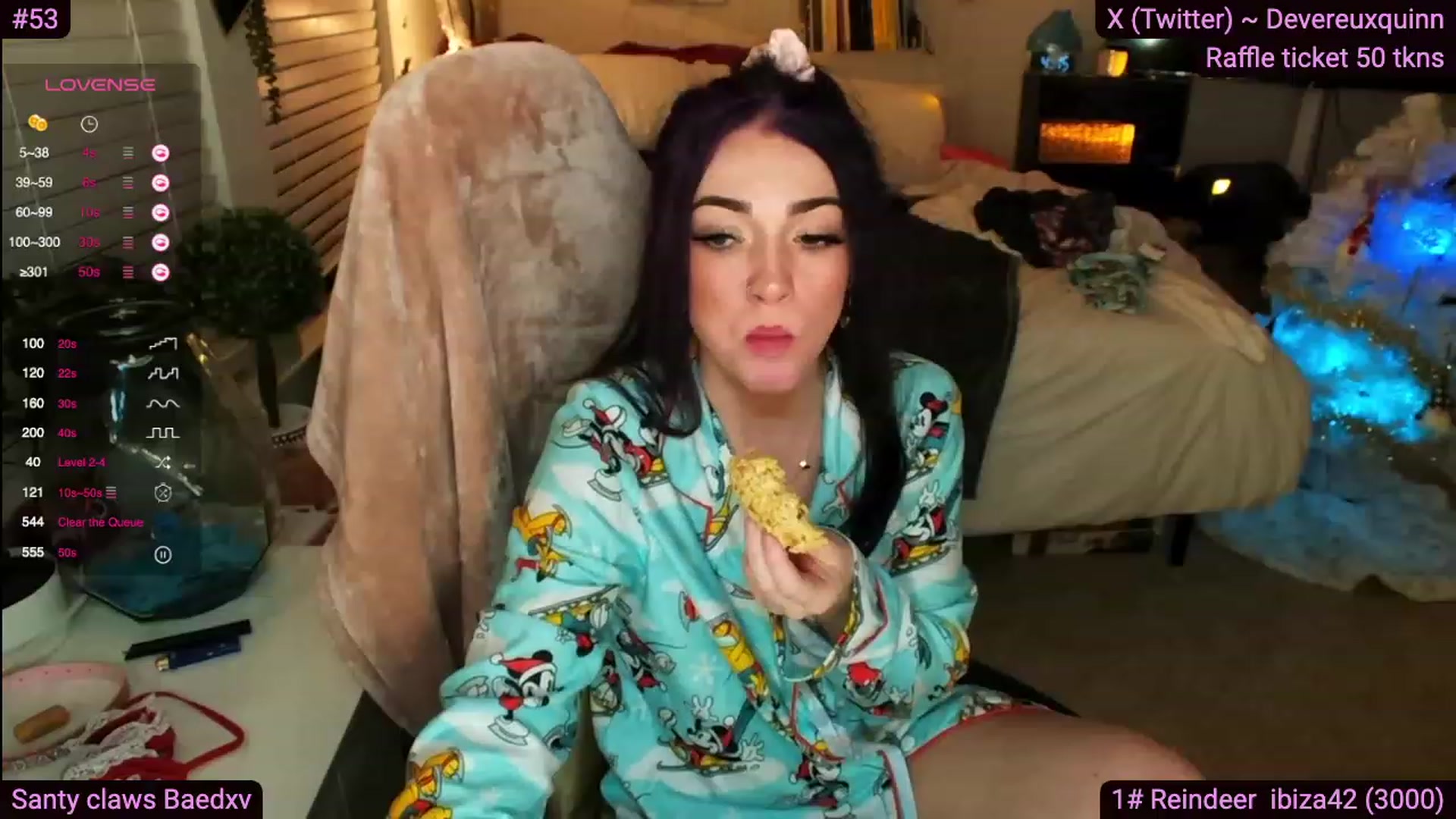 Gallery image thumbnail from Devereuxquinn's myfreecams stream on, 12/14/2023, 09:31 image 19 of 20