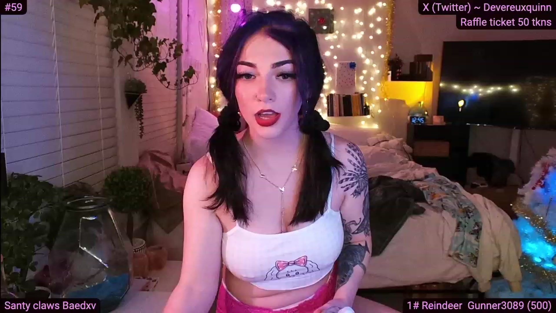 Gallery image thumbnail from Devereuxquinn's myfreecams stream on, 12/15/2023, 05:55 image 16 of 20