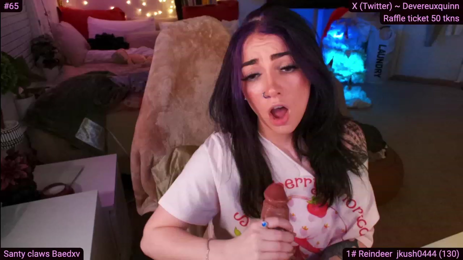 Gallery image thumbnail from Devereuxquinn's myfreecams stream on, 12/17/2023, 06:30 image 6 of 20