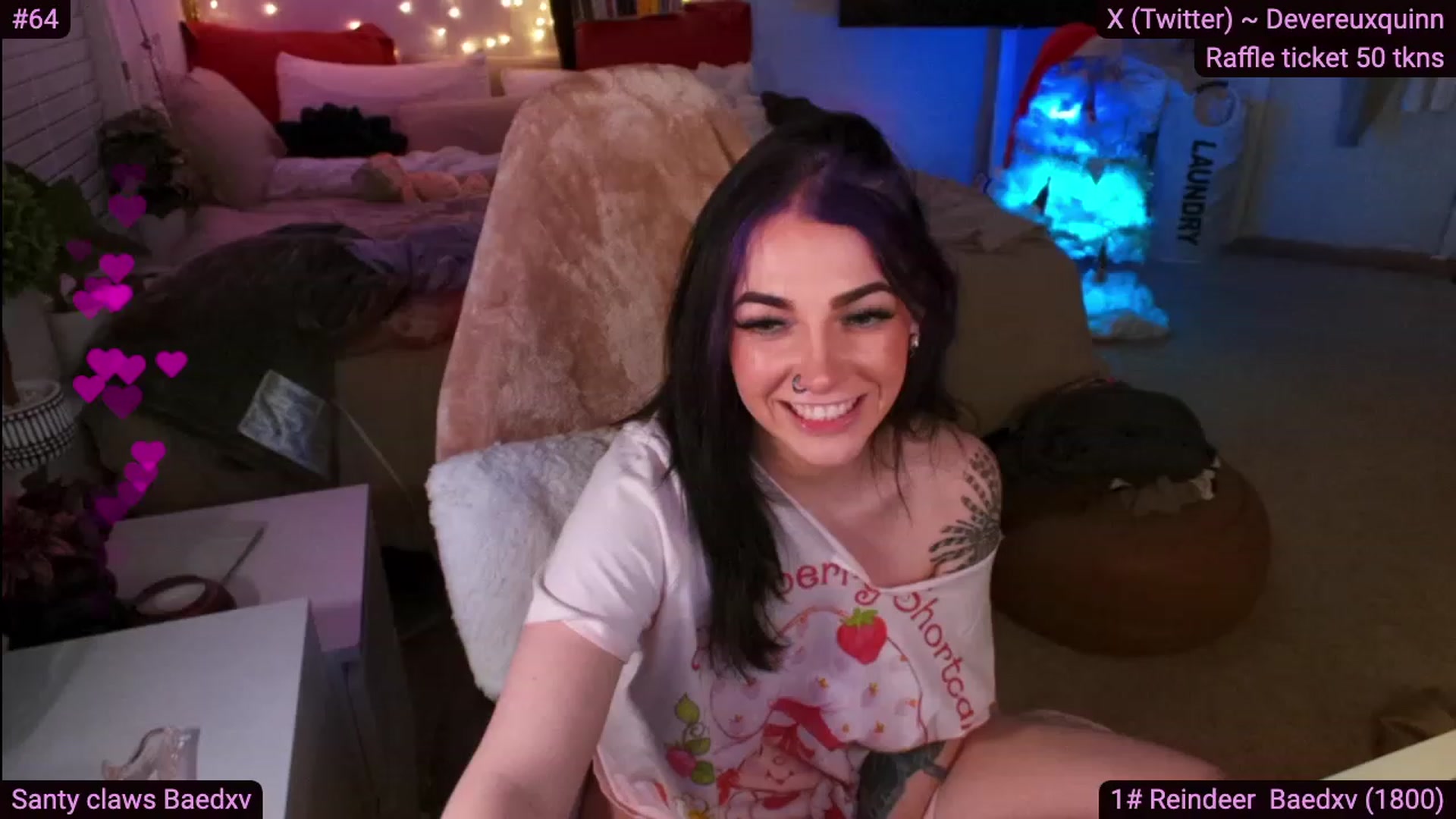 Gallery image thumbnail from Devereuxquinn's myfreecams stream on, 12/17/2023, 06:30 image 13 of 20