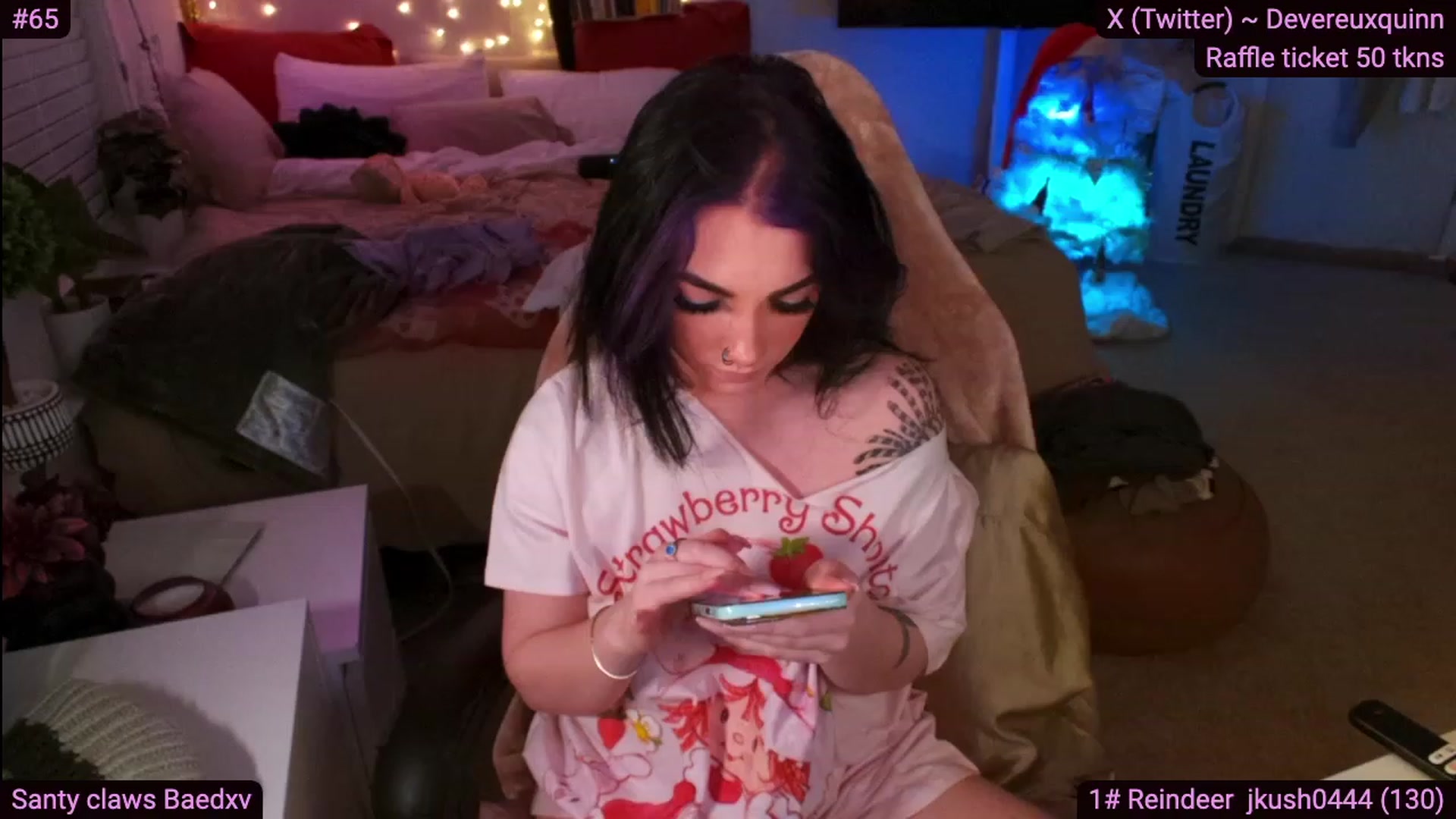 Gallery image thumbnail from Devereuxquinn's myfreecams stream on, 12/17/2023, 06:30 image 4 of 20