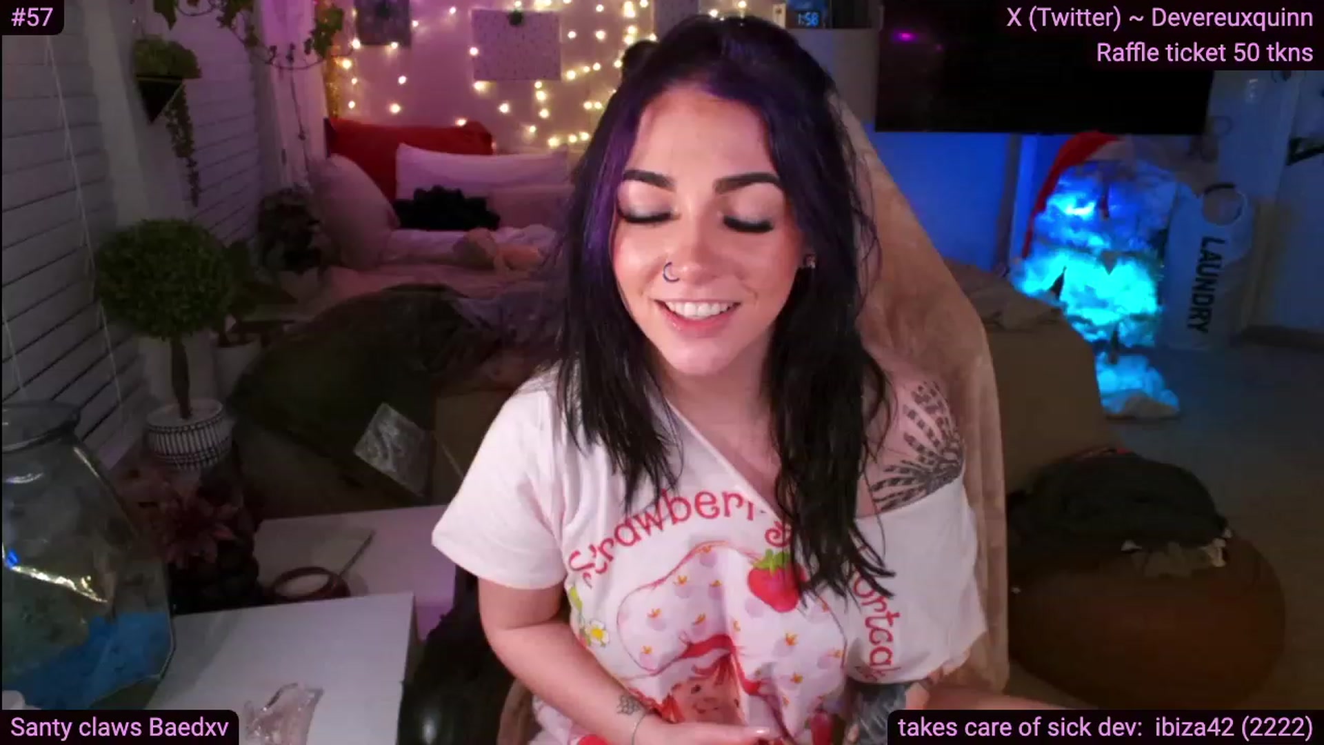 Gallery image thumbnail from Devereuxquinn's myfreecams stream on, 12/17/2023, 08:14 image 7 of 20