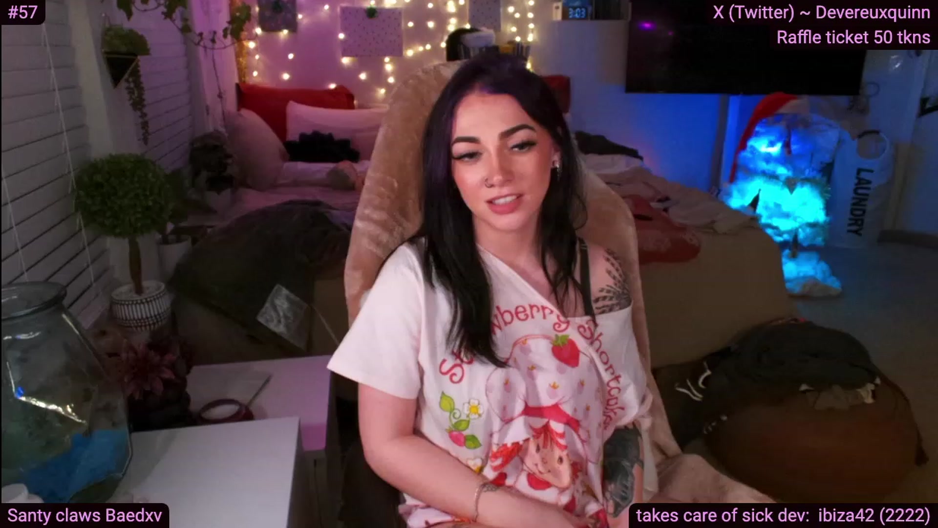 Gallery image thumbnail from Devereuxquinn's myfreecams stream on, 12/17/2023, 08:14 image 20 of 20