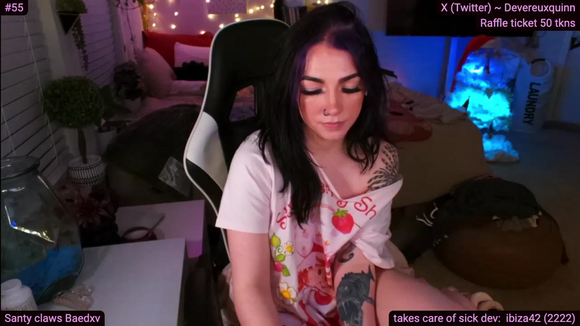 Gallery image thumbnail from Devereuxquinn's myfreecams stream on, 12/17/2023, 09:25 image 20 of 20