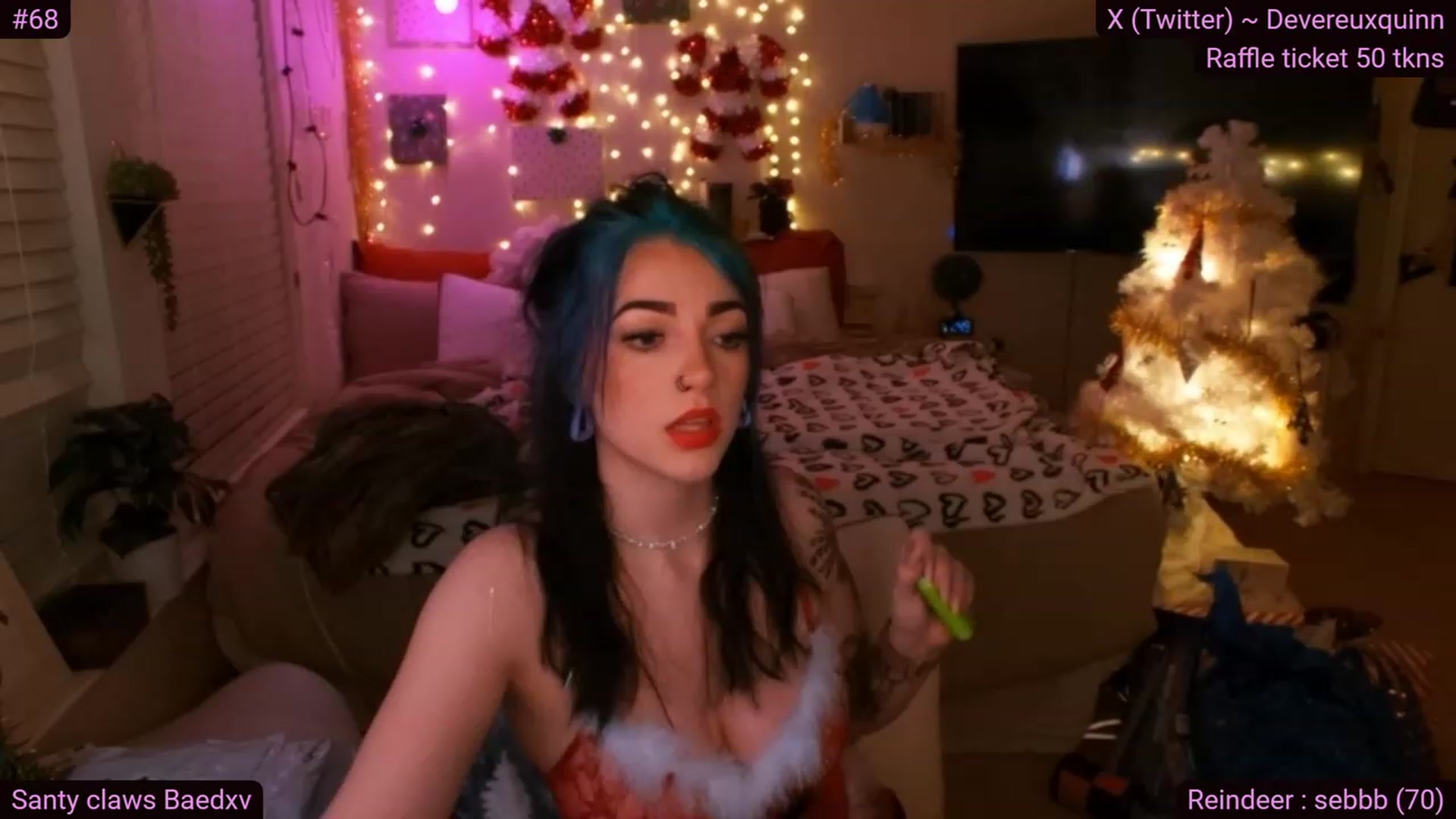 Gallery image thumbnail from Devereuxquinn's myfreecams stream on, 12/24/2023, 05:15 image 10 of 20