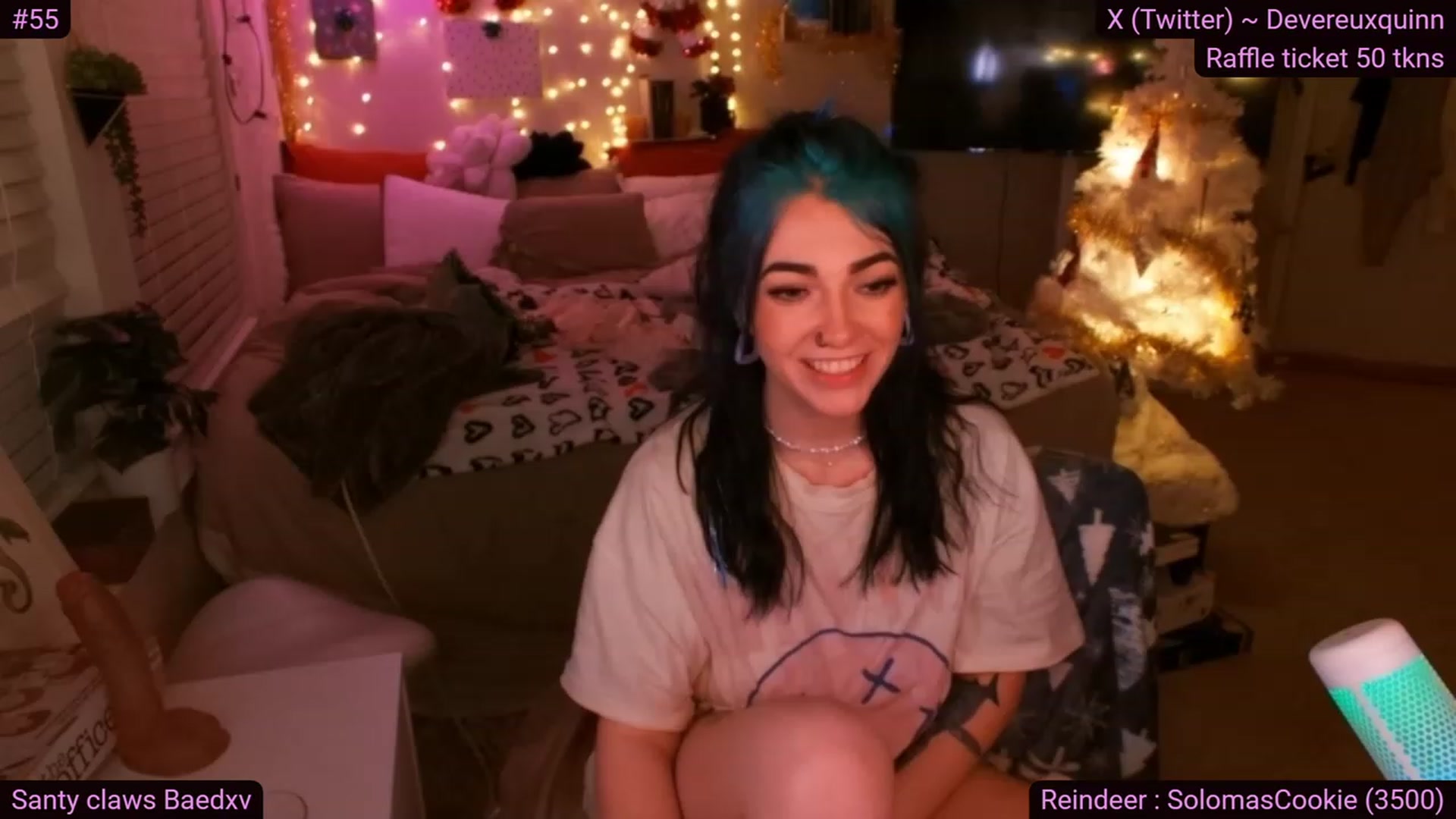 Gallery image thumbnail from Devereuxquinn's myfreecams stream on, 12/24/2023, 10:25 image 19 of 20