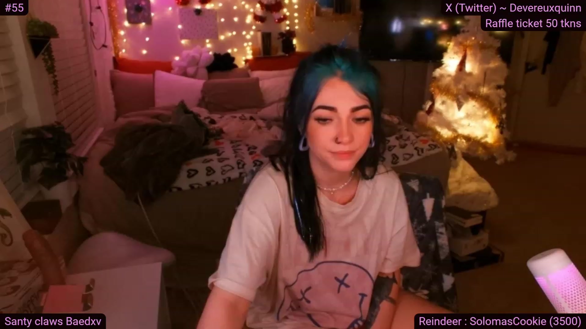 Gallery image thumbnail from Devereuxquinn's myfreecams stream on, 12/24/2023, 10:25 image 18 of 20