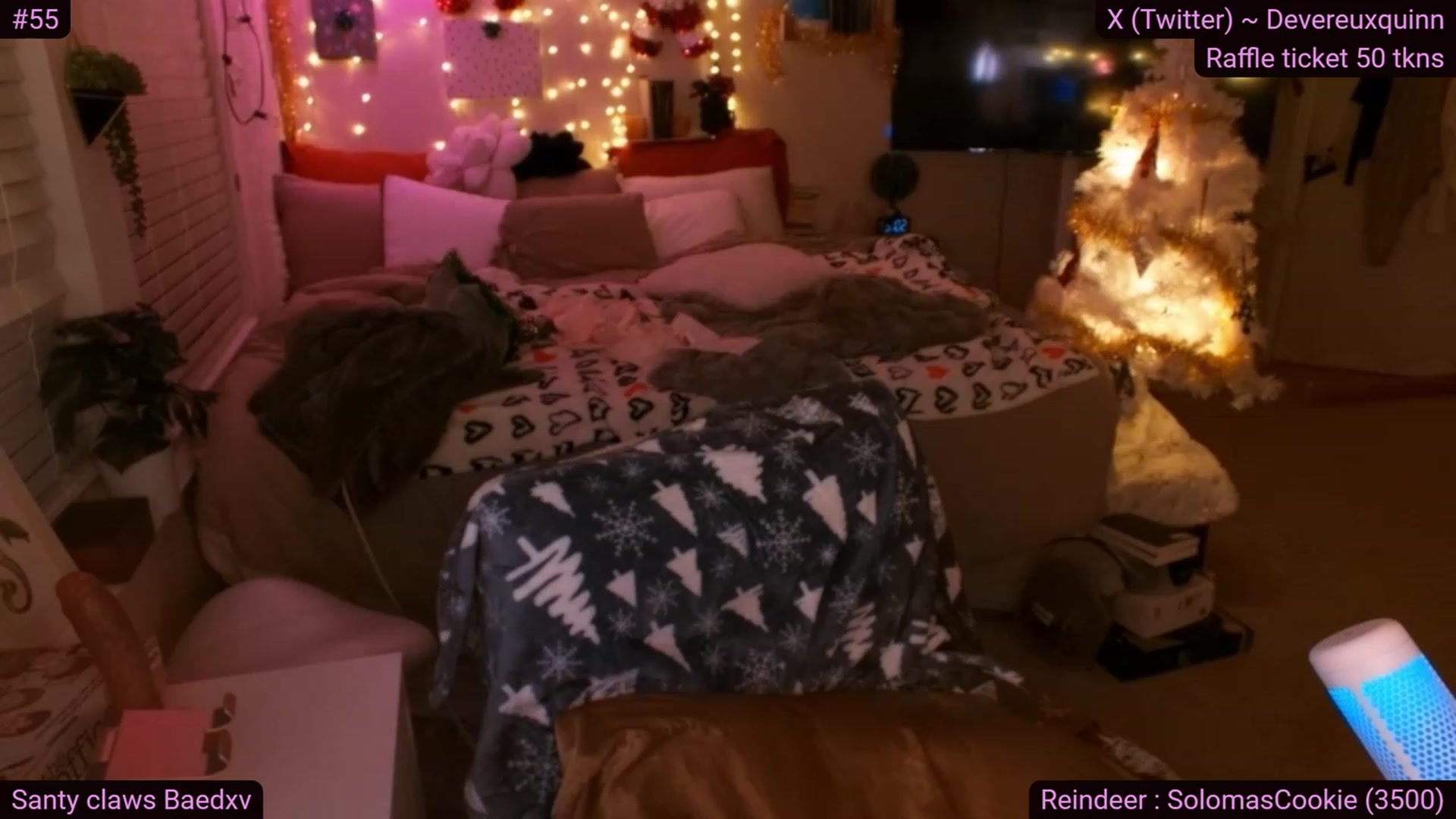 Gallery image thumbnail from Devereuxquinn's myfreecams stream on, 12/24/2023, 10:25 image 17 of 20
