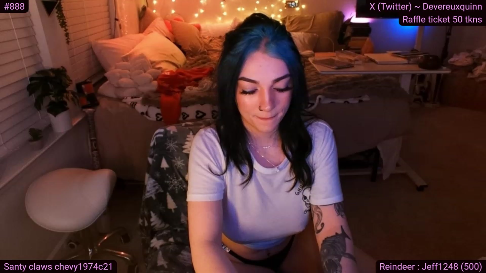 Gallery image thumbnail from Devereuxquinn's myfreecams stream on, 01/03/2024, 07:35 image 11 of 20