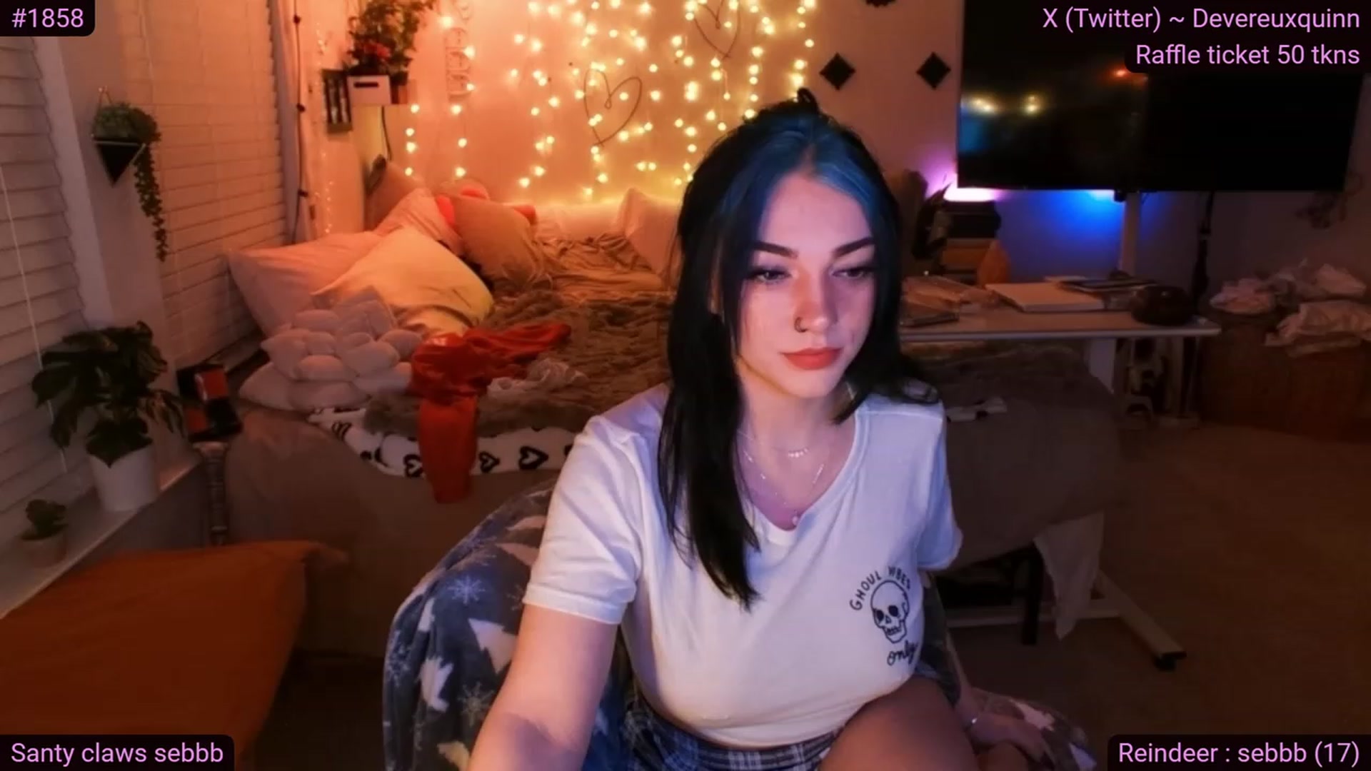 Gallery image thumbnail from Devereuxquinn's myfreecams stream on, 01/03/2024, 07:35 image 1 of 20