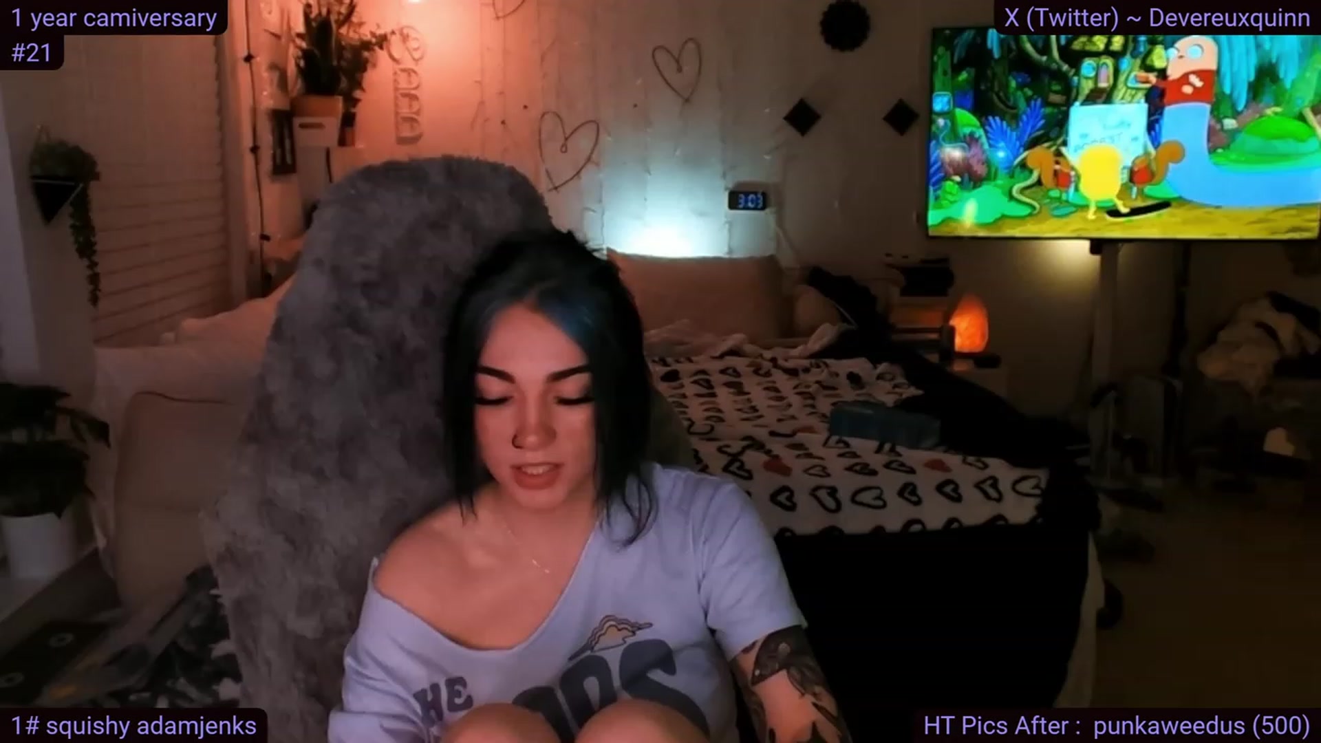 Gallery image thumbnail from Devereuxquinn's myfreecams stream on, 01/10/2024, 08:14 image 12 of 20