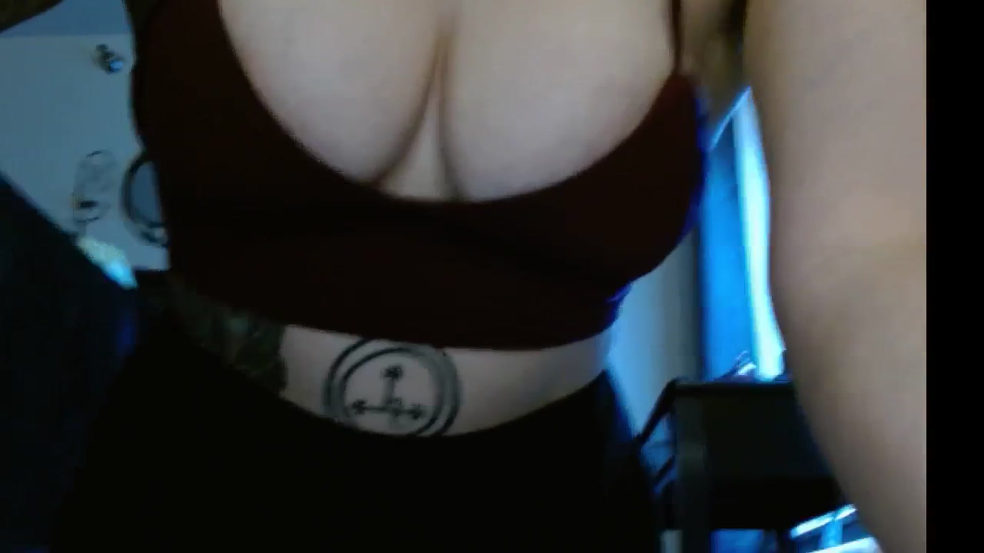 Gallery image thumbnail from DeviantDione's myfreecams stream on, 08/08/2024, 18:03 image 12 of 20