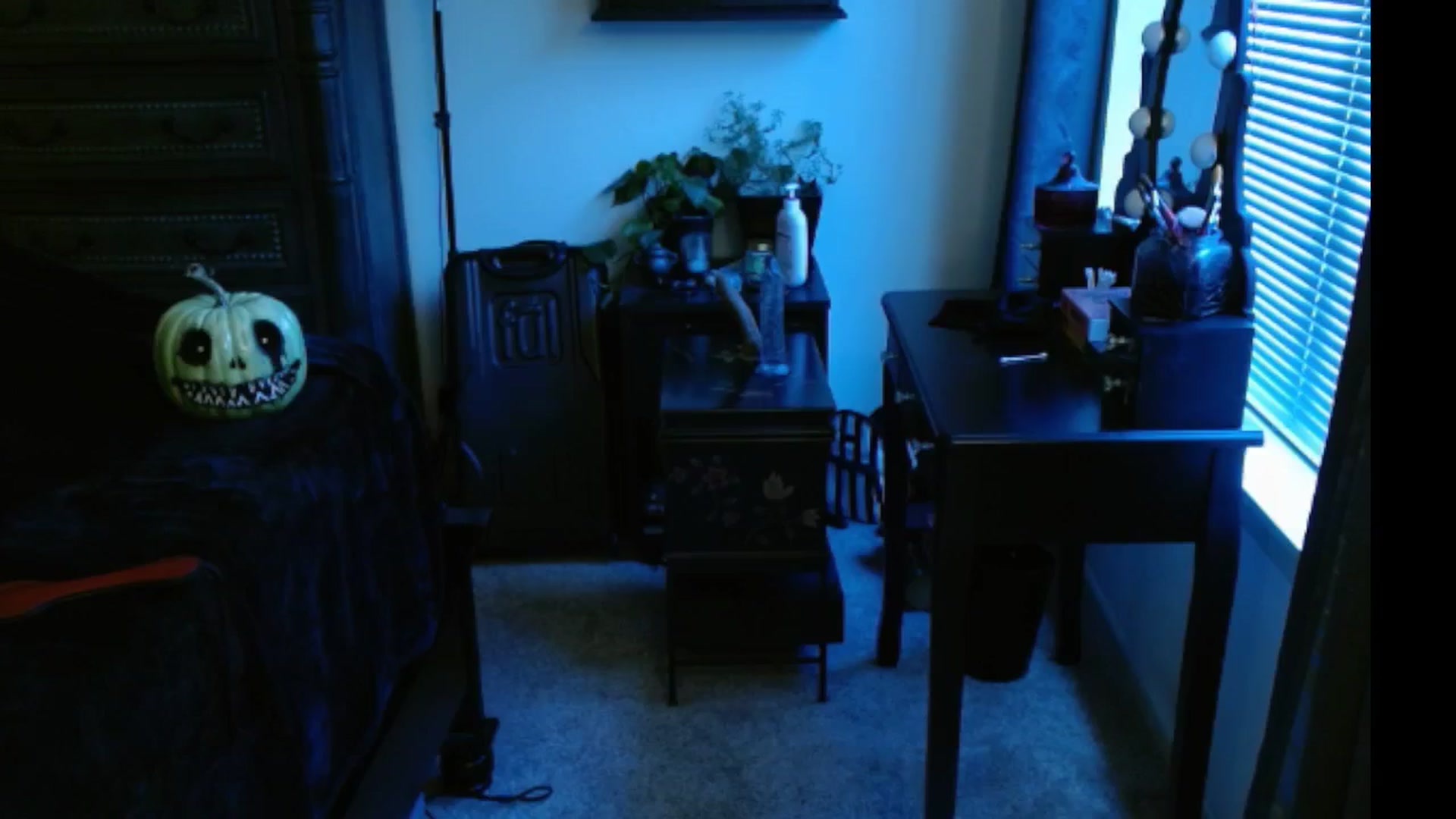 Gallery image thumbnail from DeviantDione's myfreecams stream on, 08/08/2024, 18:03 image 7 of 20