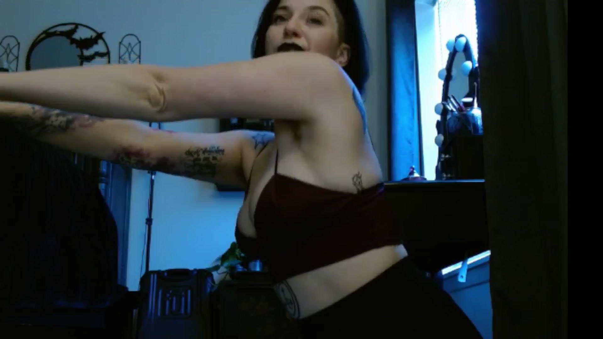 Gallery image thumbnail from DeviantDione's myfreecams stream on, 08/08/2024, 18:03 image 15 of 20