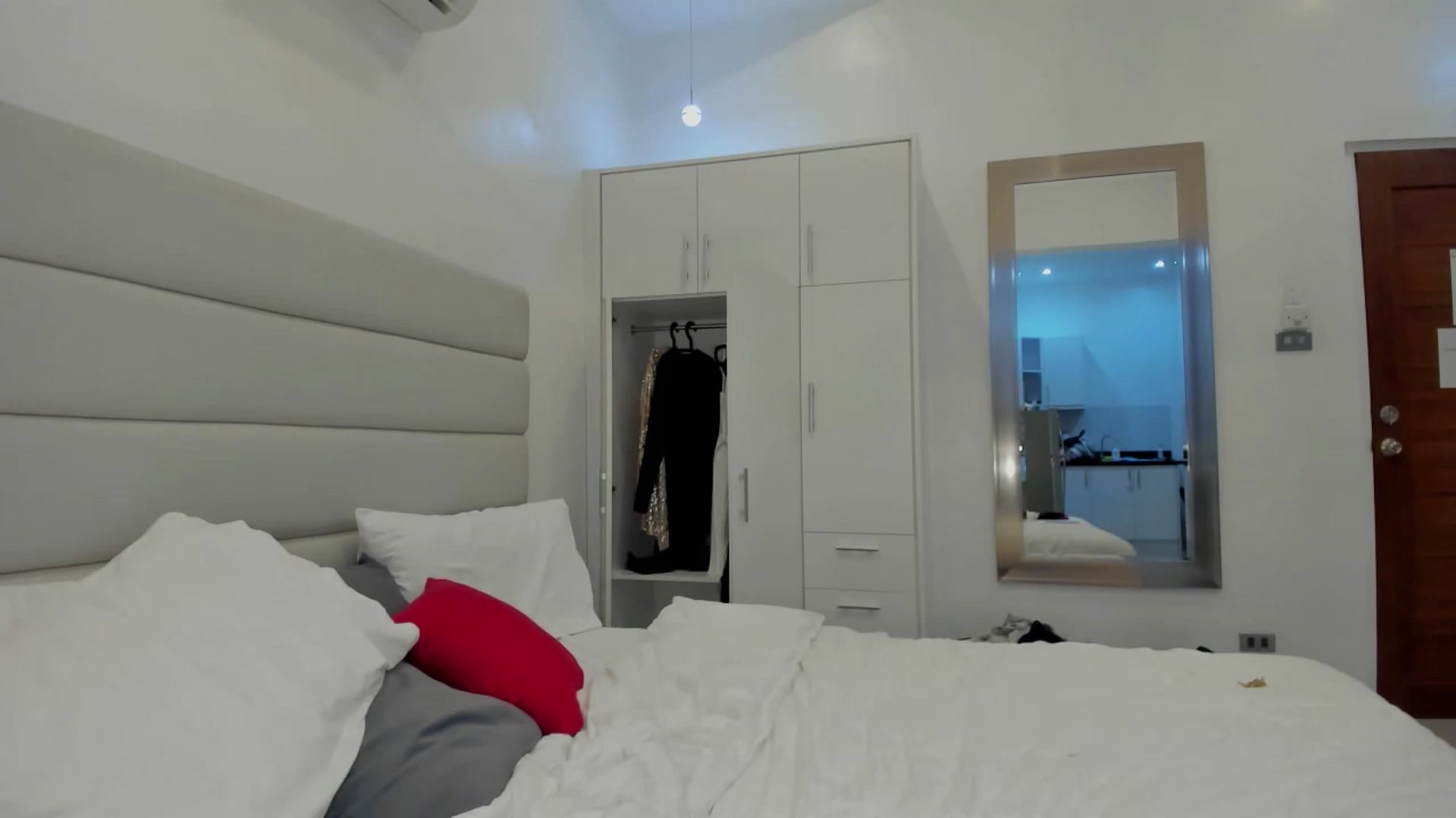 Gallery image thumbnail from DevilTeaser's myfreecams stream on, 11/19/2022, 14:29 image 17 of 20