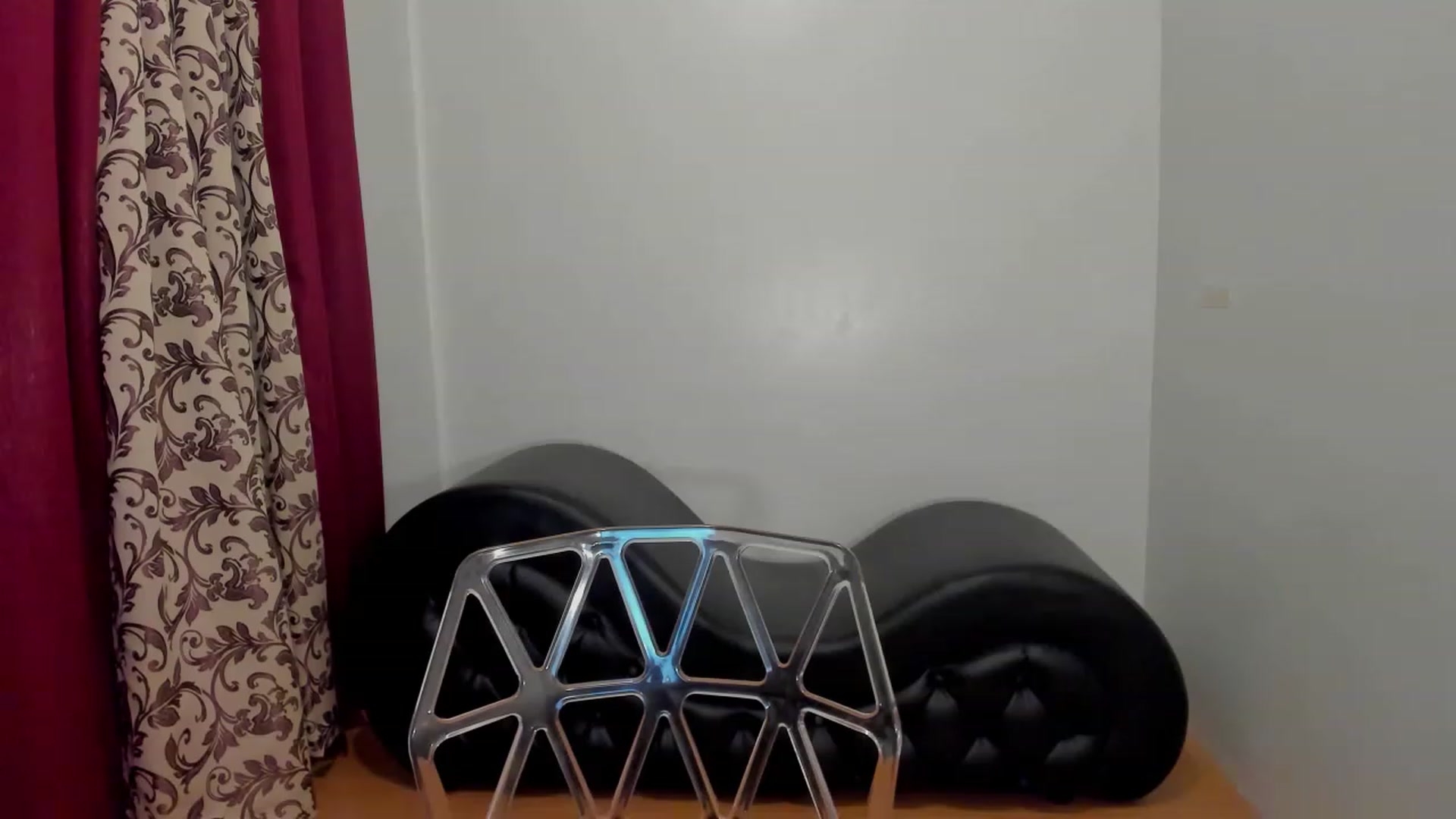 Gallery image thumbnail from DevilTeaser's myfreecams stream on, 12/04/2022, 13:19 image 13 of 20