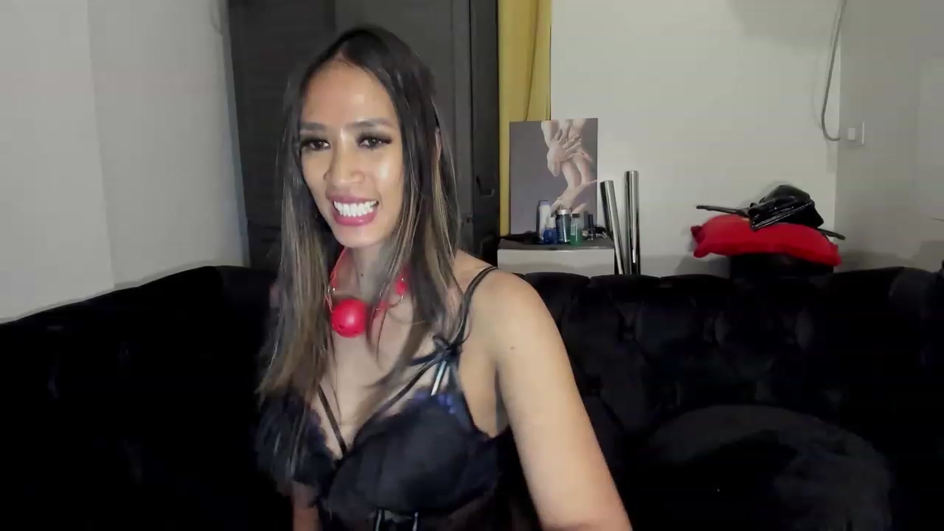 Gallery image thumbnail from DevilTeaser's myfreecams stream on, 12/04/2022, 15:22 image 10 of 20