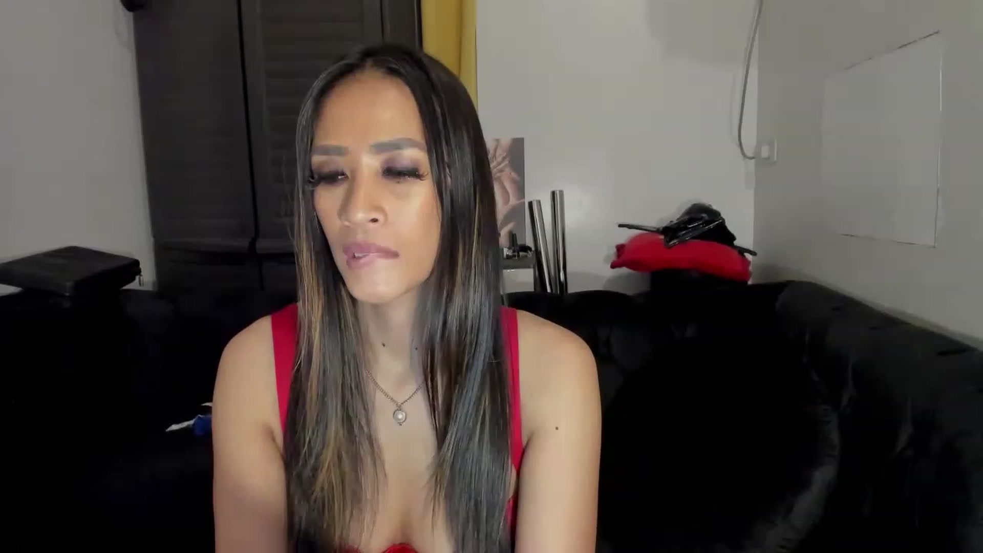 Gallery image thumbnail from DevilTeaser's myfreecams stream on, 12/05/2022, 14:52 image 17 of 20