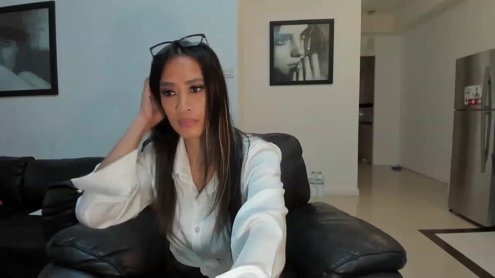 Gallery image thumbnail from DevilTeaser's myfreecams stream on, 12/20/2022, 16:59 image 3 of 20