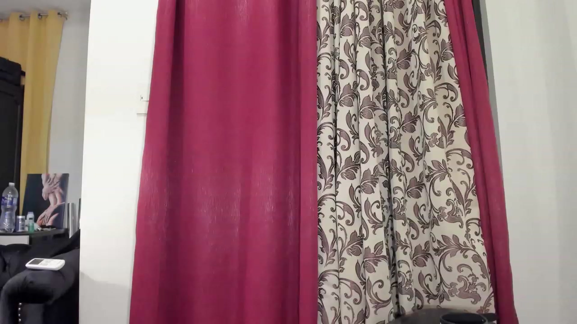 Gallery image thumbnail from DevilTeaser's myfreecams stream on, 12/25/2022, 19:28 image 6 of 20