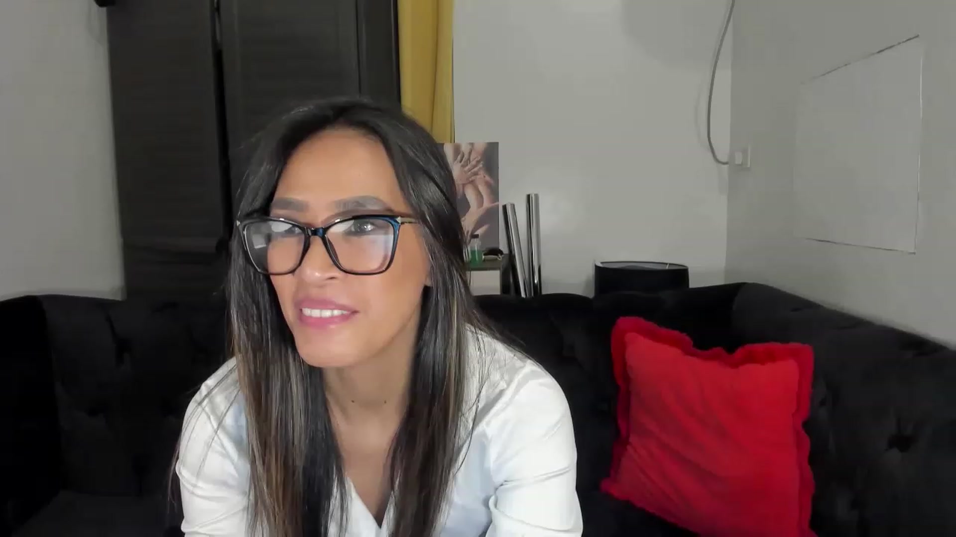 Gallery image thumbnail from DevilTeaser's myfreecams stream on, 12/26/2022, 16:44 image 5 of 20