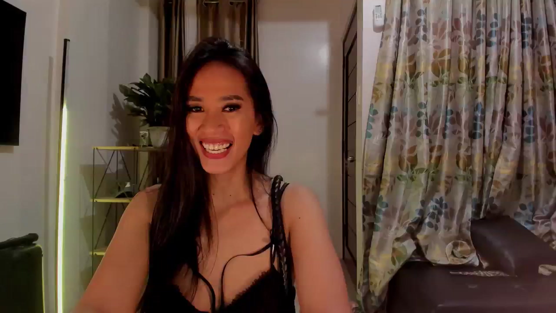 Gallery image thumbnail from DevilTeaser's myfreecams stream on, 08/12/2023, 14:46 image 4 of 20