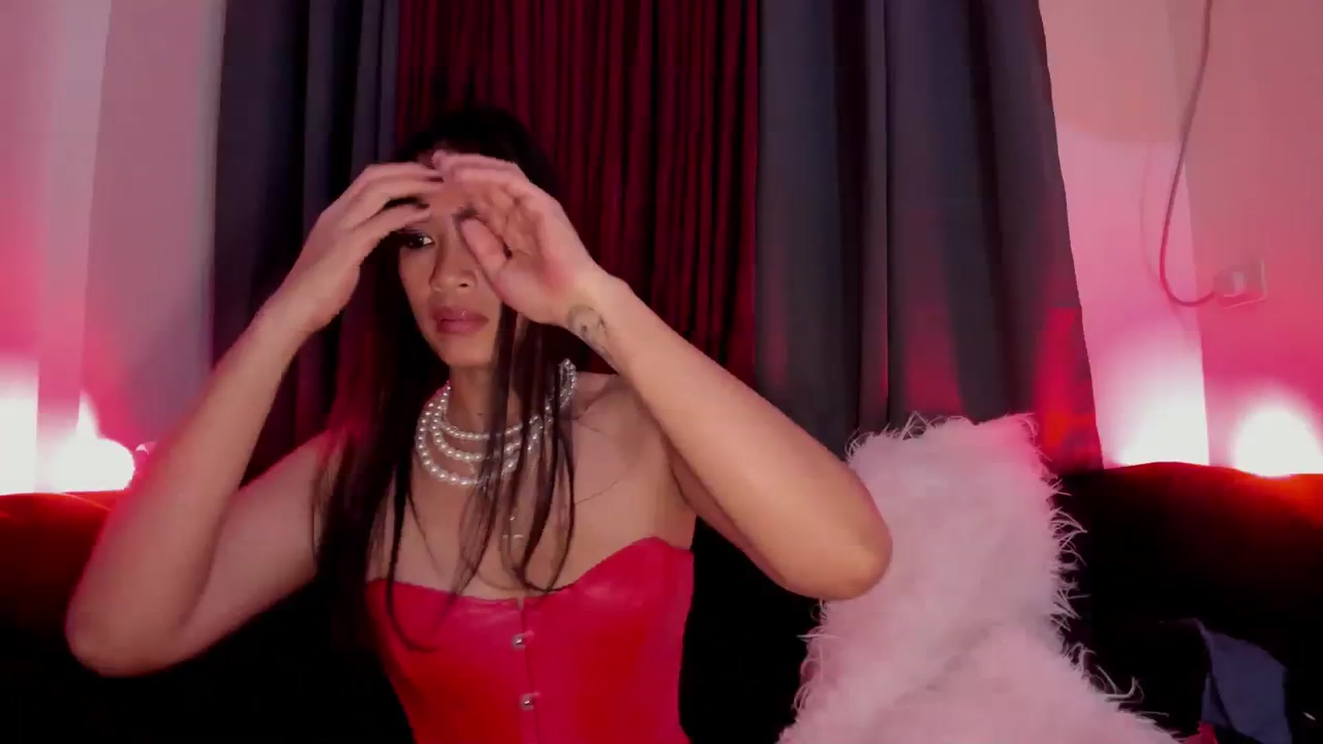 Gallery image thumbnail from DevilTeaser's myfreecams stream on, 03/26/2024, 14:07 image 18 of 20