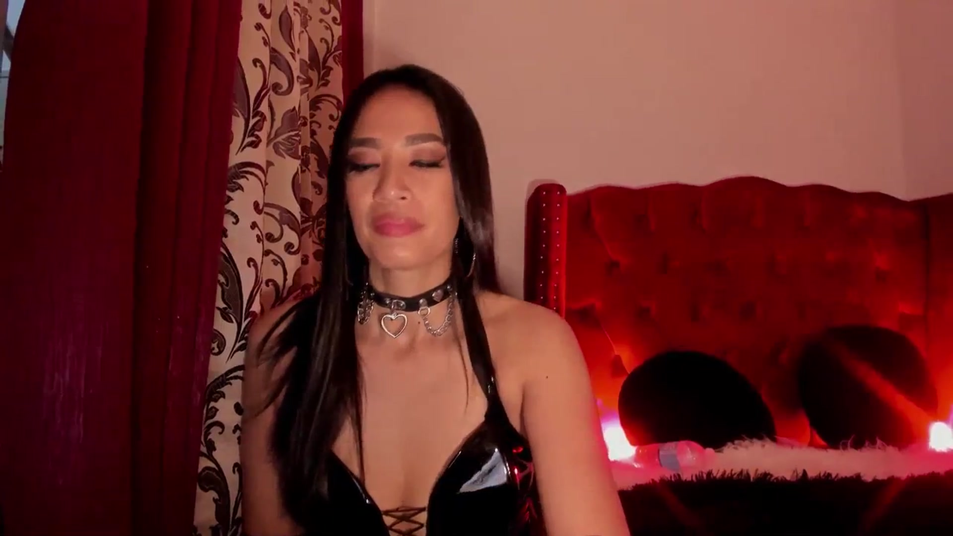 Gallery image thumbnail from DevilTeaser's myfreecams stream on, 04/15/2024, 17:27 image 4 of 20