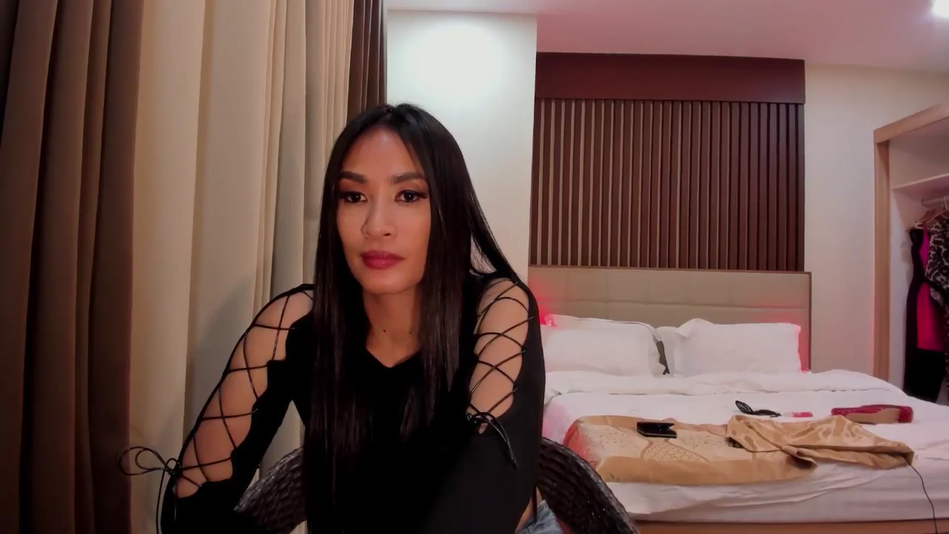 Gallery image thumbnail from DevilTeaser's myfreecams stream on, 05/10/2024, 12:02 image 14 of 20