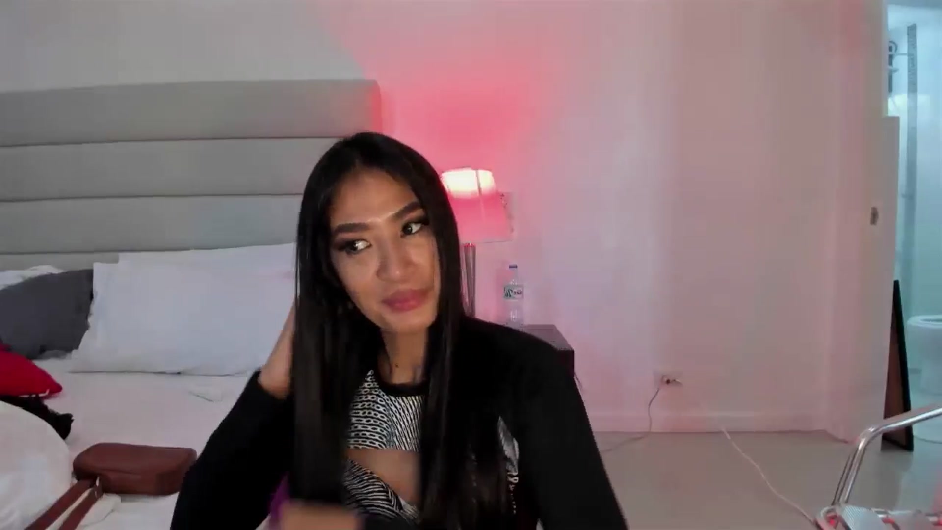 Gallery image thumbnail from DevilTeaser's myfreecams stream on, 06/15/2024, 02:10 image 10 of 20