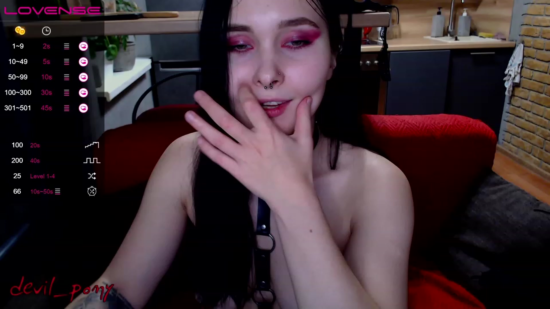 Gallery image thumbnail from Devil_pony's myfreecams stream on, 12/03/2022, 14:09 image 17 of 20