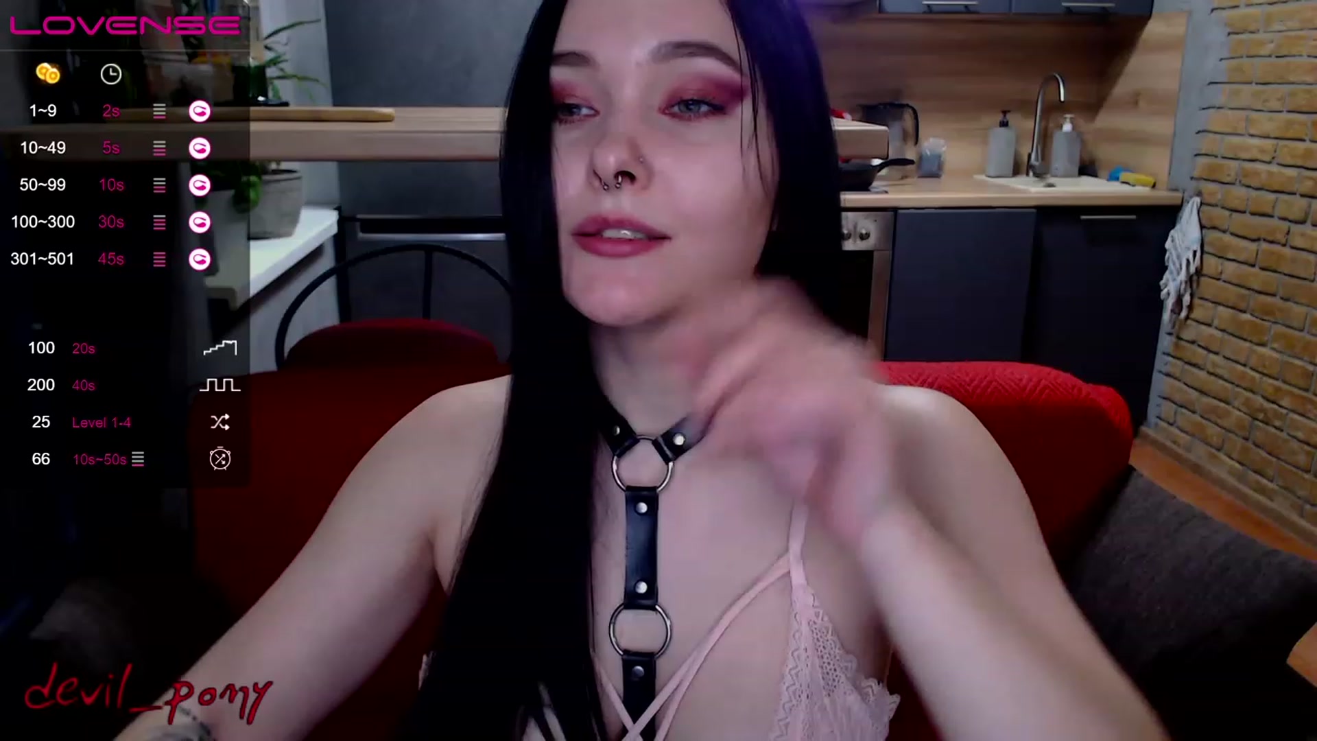 Gallery image thumbnail from Devil_pony's myfreecams stream on, 12/06/2022, 13:58 image 12 of 20