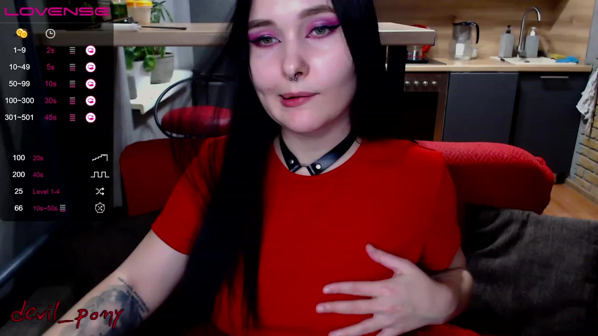 Gallery image thumbnail from Devil_pony's myfreecams stream on, 12/11/2022, 13:41 image 14 of 20