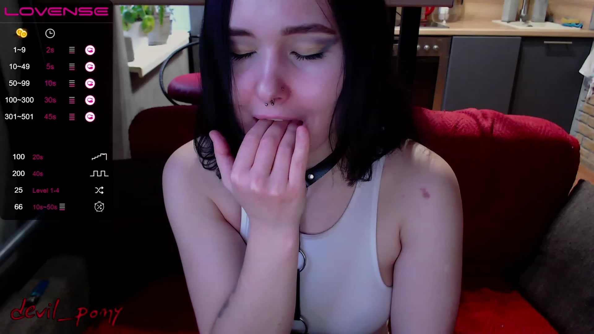 Gallery image thumbnail from Devil_pony's myfreecams stream on, 12/18/2022, 12:39 image 12 of 20