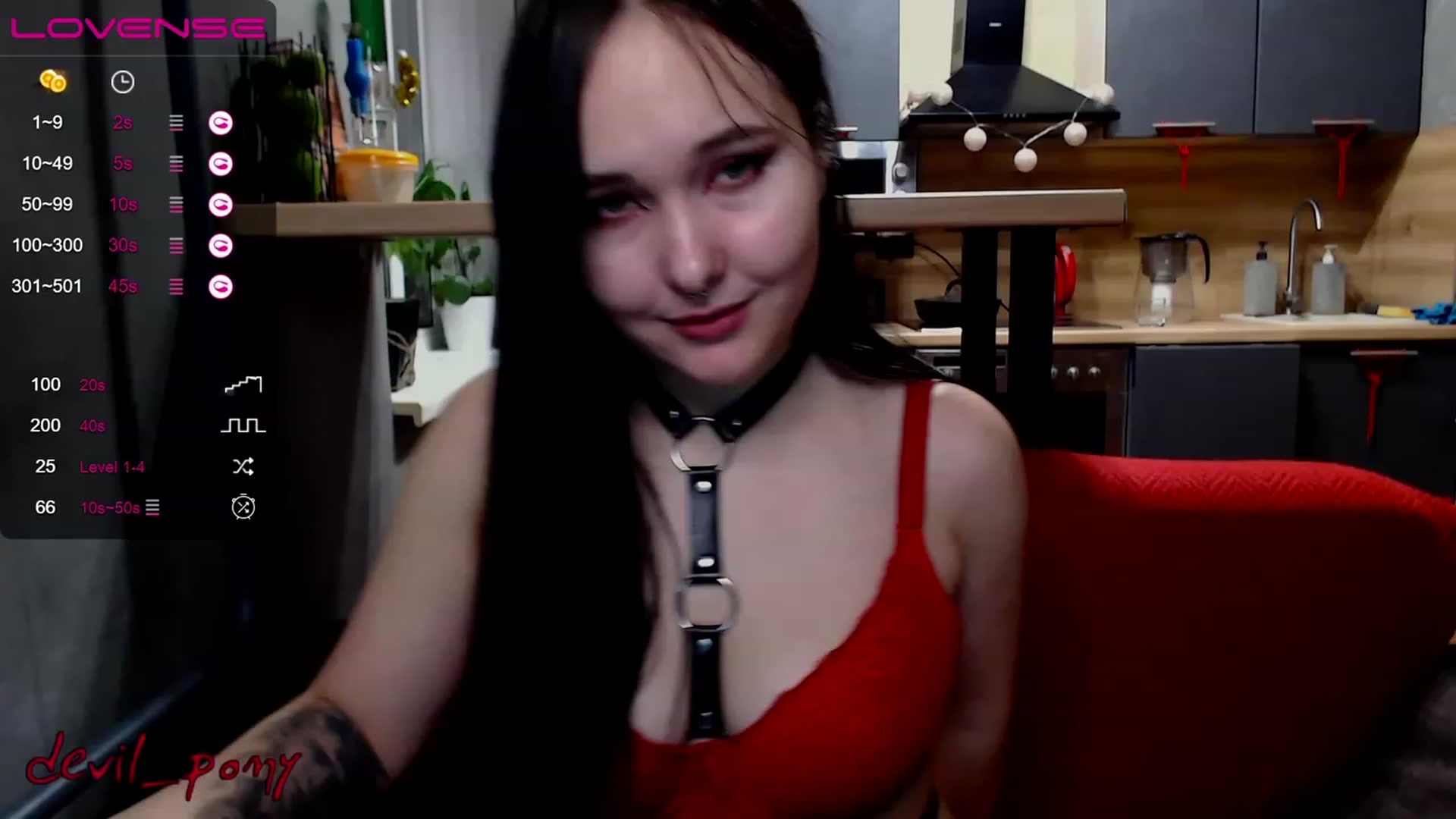 Gallery image thumbnail from Devil_pony's myfreecams stream on, 12/26/2022, 16:12 image 12 of 20