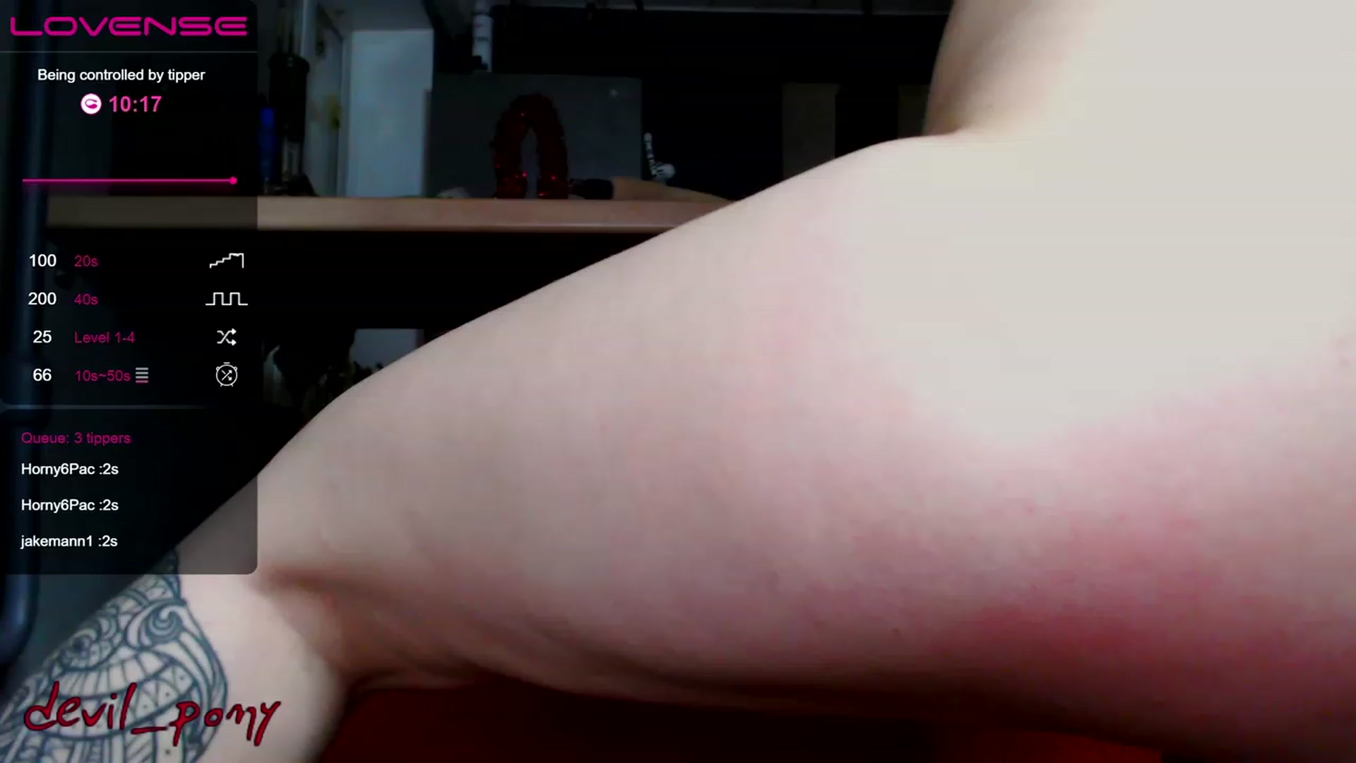 Gallery image thumbnail from Devil_pony's myfreecams stream on, 12/27/2022, 15:10 image 12 of 20