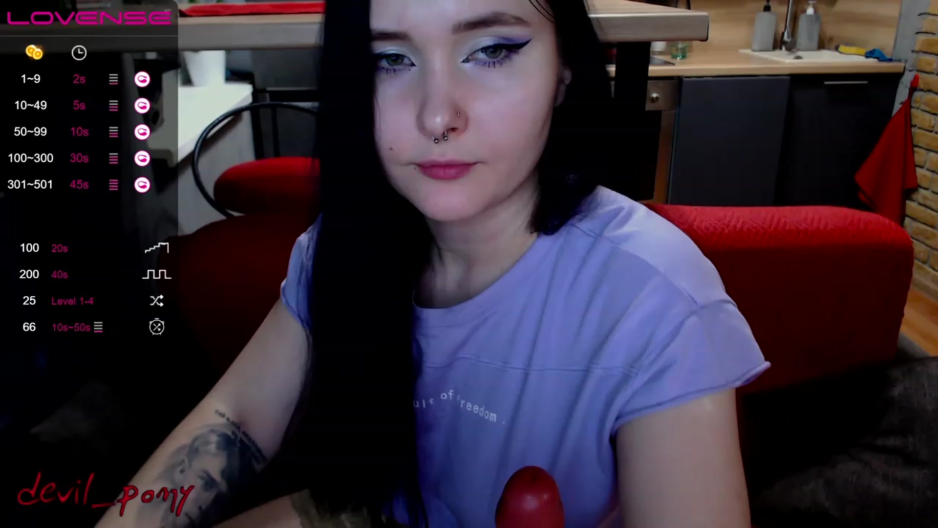 Gallery image thumbnail from Devil_pony's myfreecams stream on, 01/06/2023, 15:16 image 3 of 20
