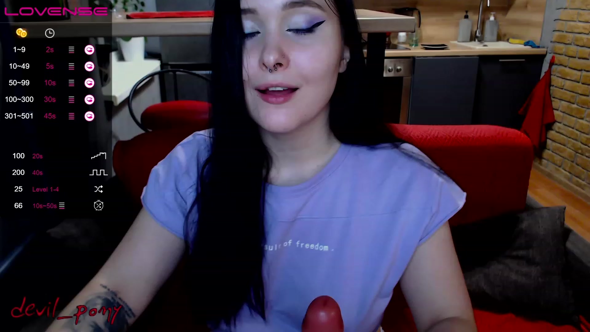Gallery image thumbnail from Devil_pony's myfreecams stream on, 01/06/2023, 15:16 image 15 of 20