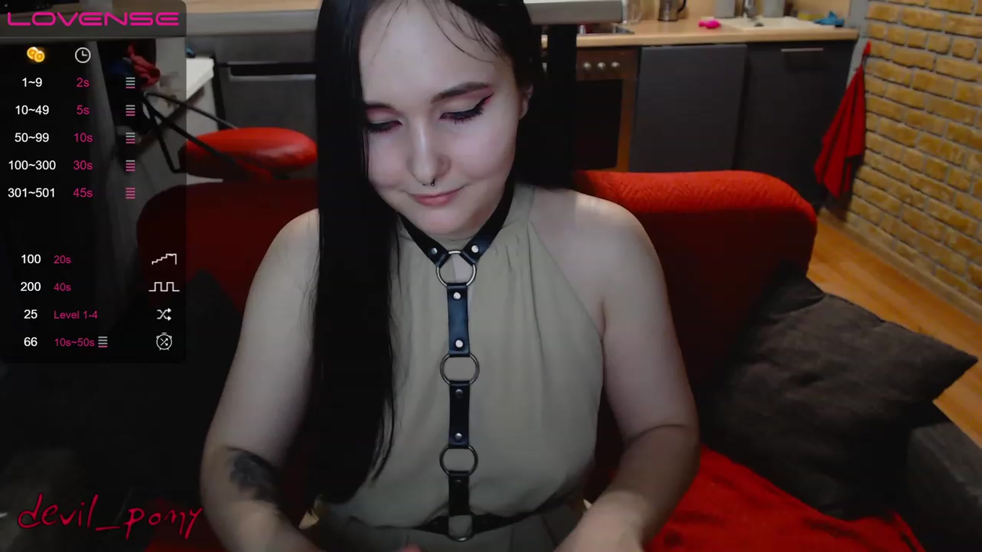 Gallery image thumbnail from Devil_pony's myfreecams stream on, 02/05/2023, 16:08 image 14 of 20