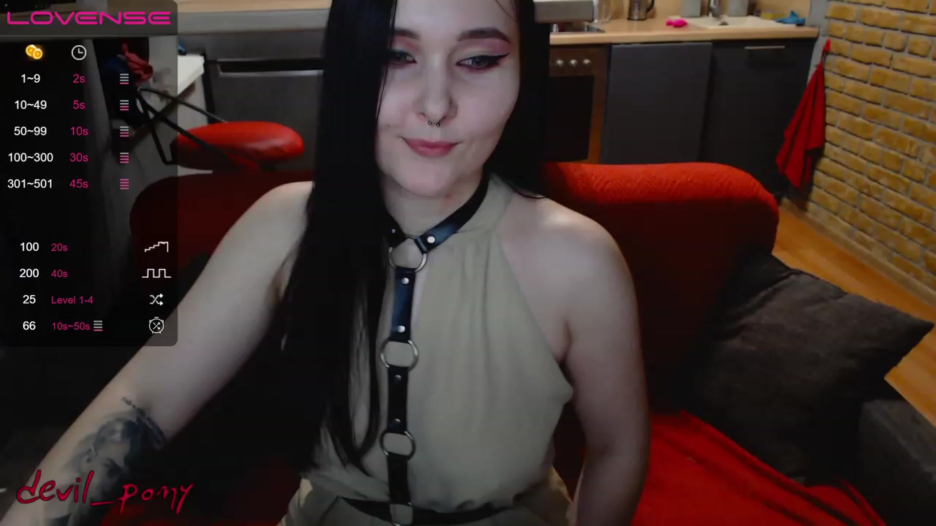 Gallery image thumbnail from Devil_pony's myfreecams stream on, 02/05/2023, 16:08 image 2 of 20