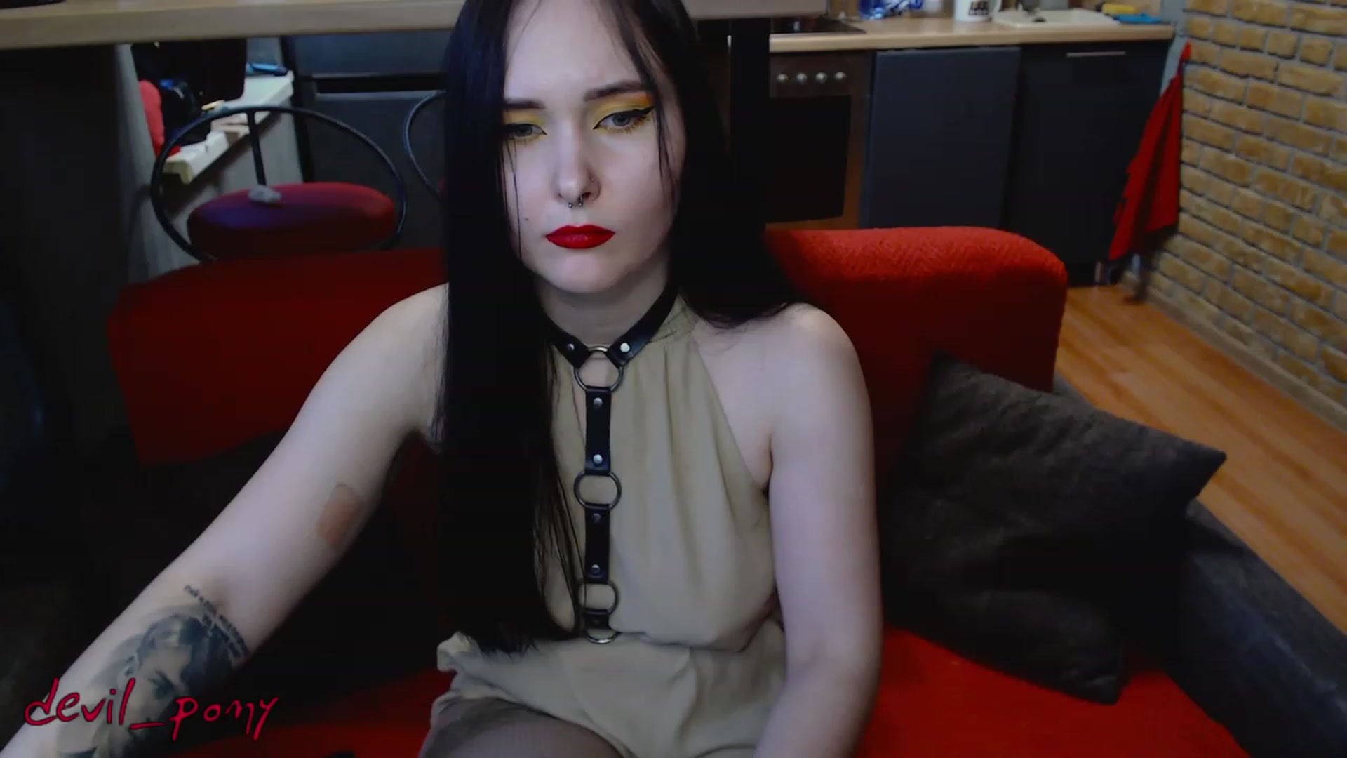 Gallery image thumbnail from Devil_pony's myfreecams stream on, 02/18/2023, 14:24 image 14 of 20