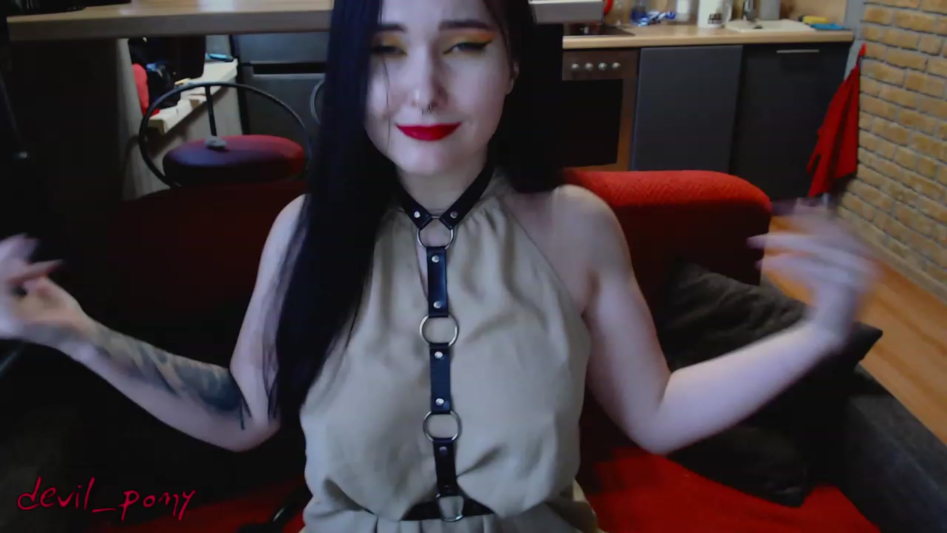 Gallery image thumbnail from Devil_pony's myfreecams stream on, 02/18/2023, 14:24 image 4 of 20