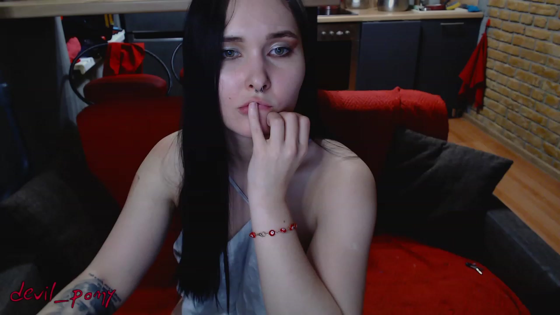 Gallery image thumbnail from Devil_pony's myfreecams stream on, 02/23/2023, 16:00 image 16 of 20